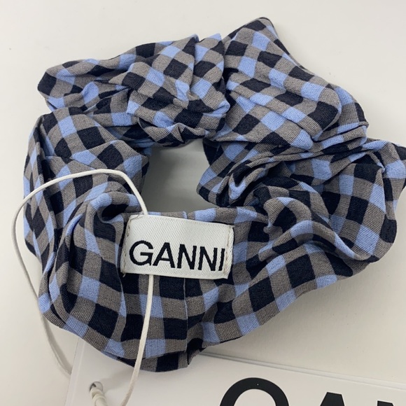 Hair scrunchie by GANNI - Picture 2 of 3